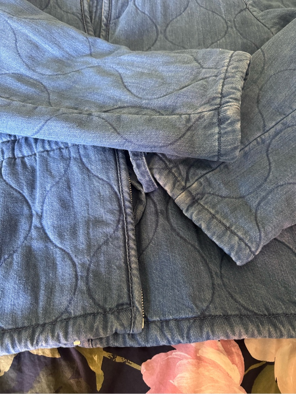 NWT Women’s Quilted Cinch-Waist Denim Zip Jacket (Thick) - Picture 6 of 10